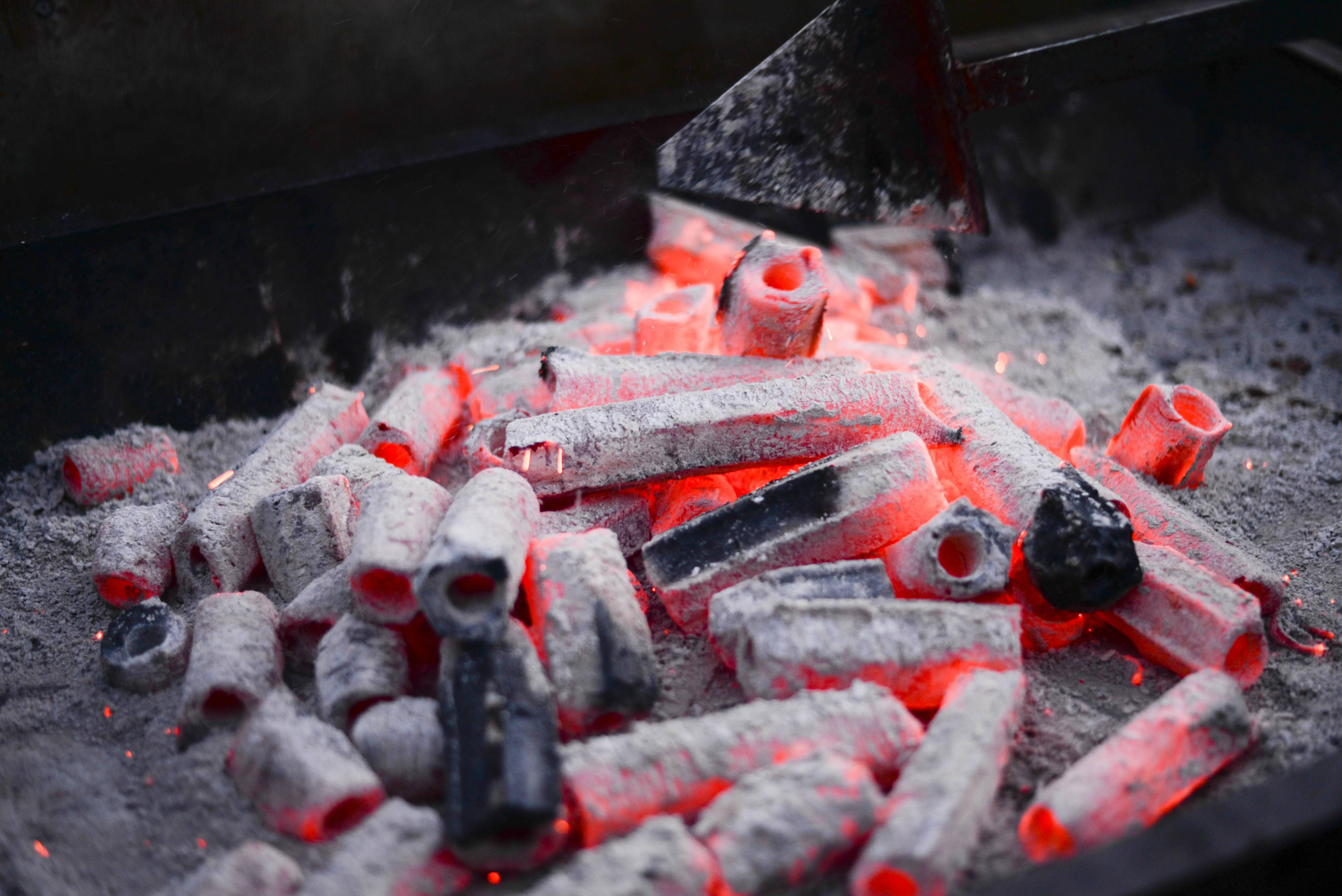 Ayin Charcoal